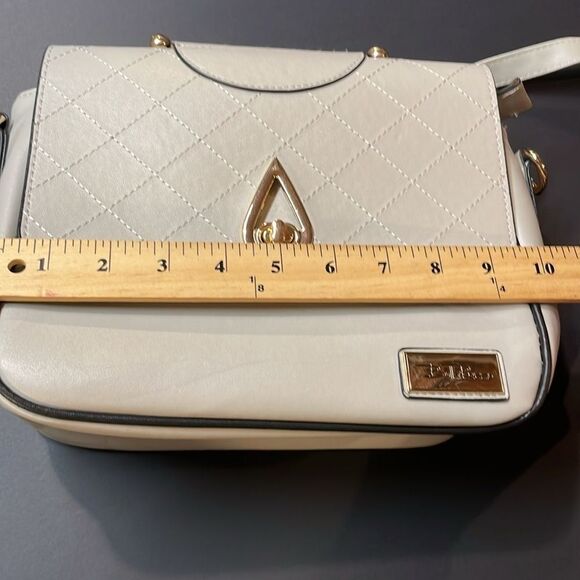 Bella Russo Womens Stone Gray Handbag with Detachable Stap. - Picture 8 of 10